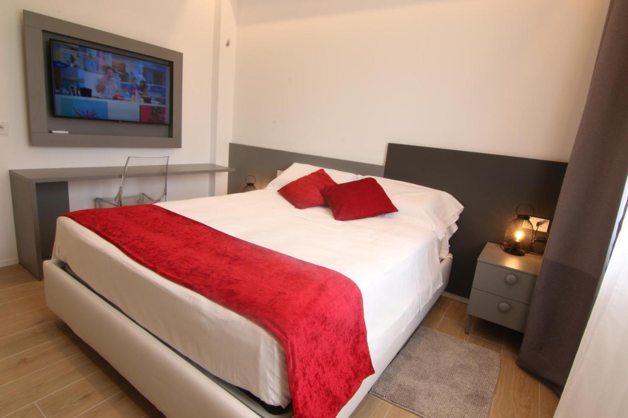 Arcioun Suite Riccione Exteriör bild