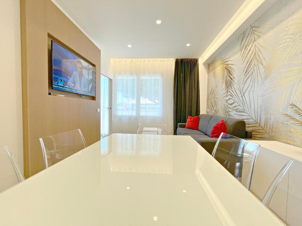 Arcioun Suite Riccione Exteriör bild